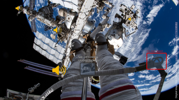 Audiovisual Feedback to Augmented Manual Activities During Space Walks