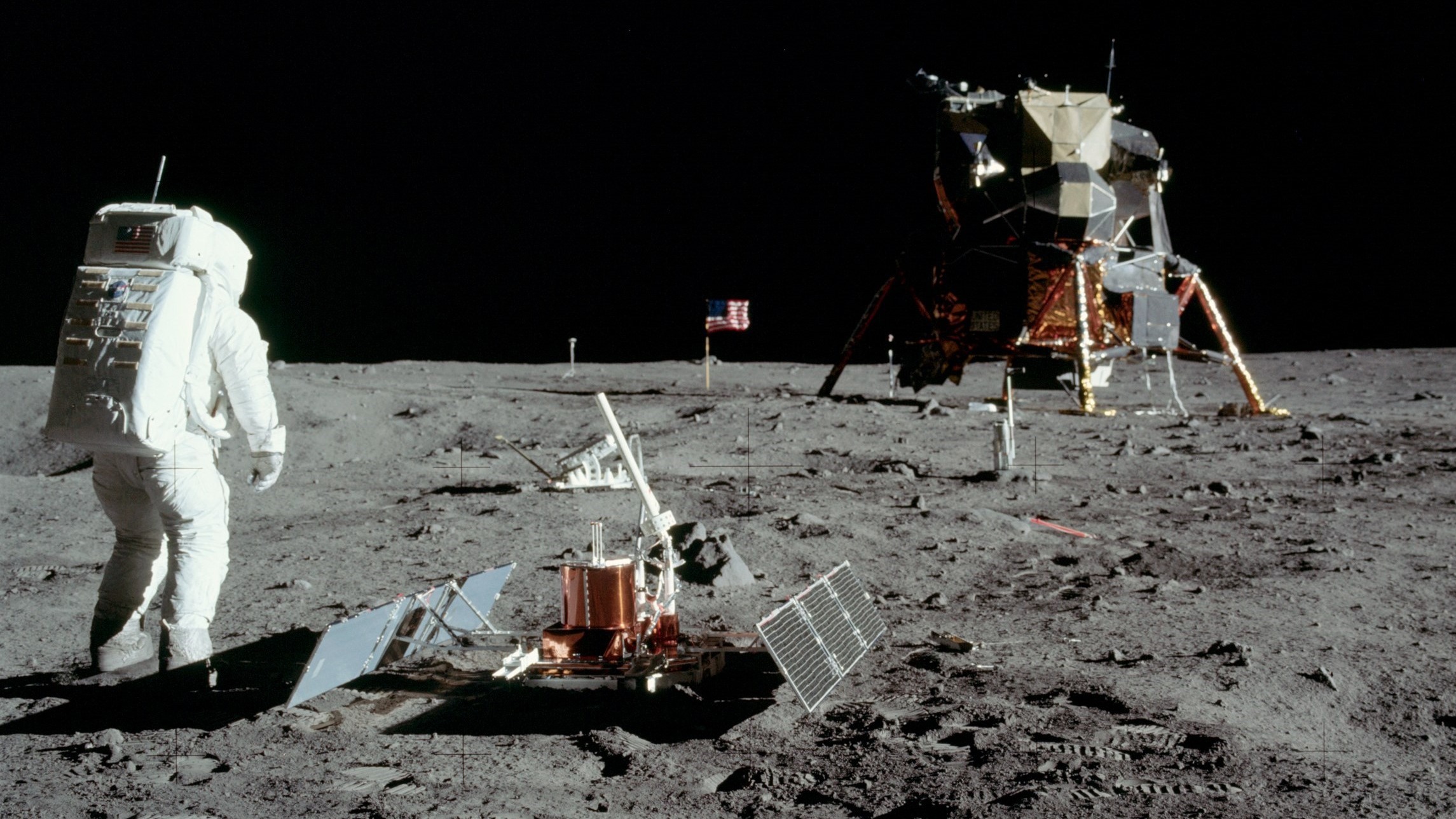 Optical and Thermal Optical Degradation of Components and Materials due to Lunar Regolith focused on Solar Cells and MLIs